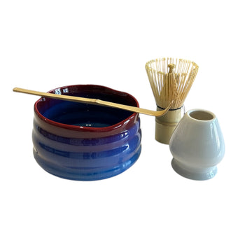 compare product Coffret de matcha traditionnel rouge et bleu