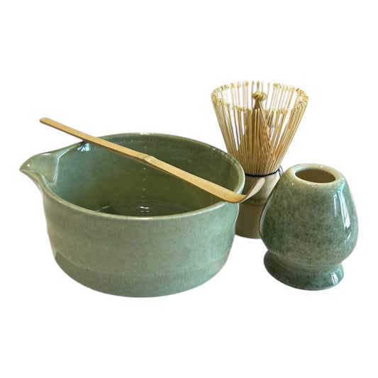 Ensemble cadeau de matcha de couleur vert avec bec verseur Maitre du thé